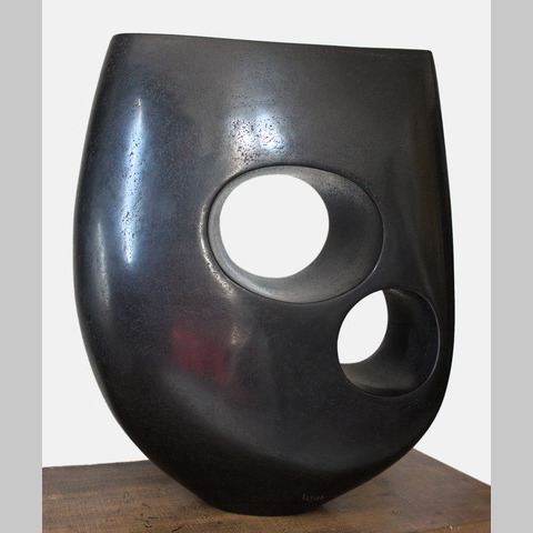 Passeur éhoupé,  11h, faïence patinée à la gomme laque, 2015,  h: 50 L: 43 l: 15