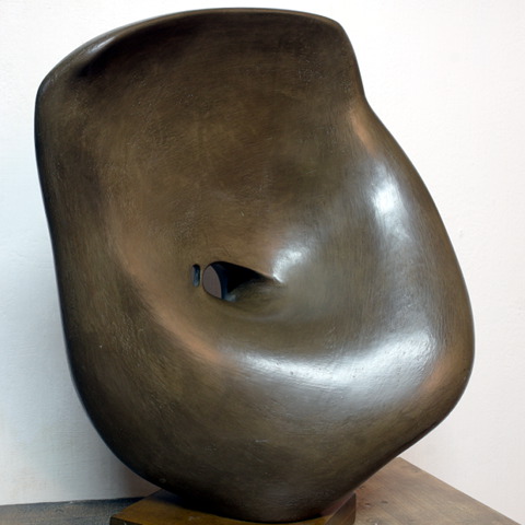 Passeur engobé bistre (face), faïence engobe bistre, 1999,  h: 51 L: 44 l: 20