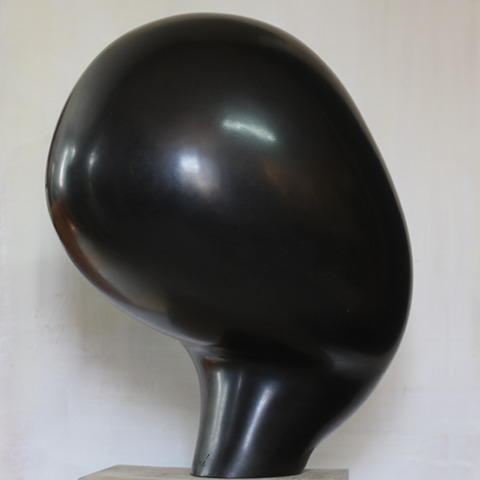 Rouleau rouge, faïence patinée à la gomme laque, 2009,  h: 48 L: 48 l: 38