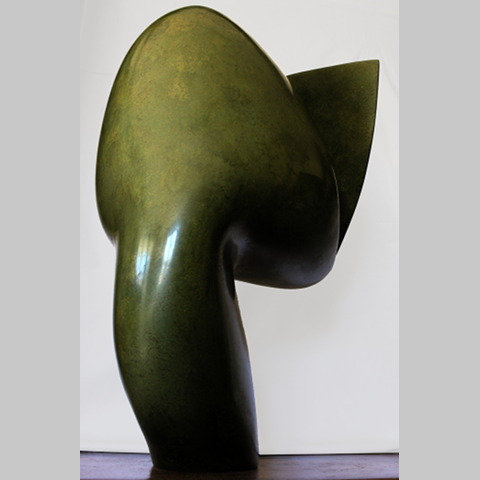Lyre verte, faïence patinée à la gomme laque, 2016,  h: 54 L: 35 l: 30
